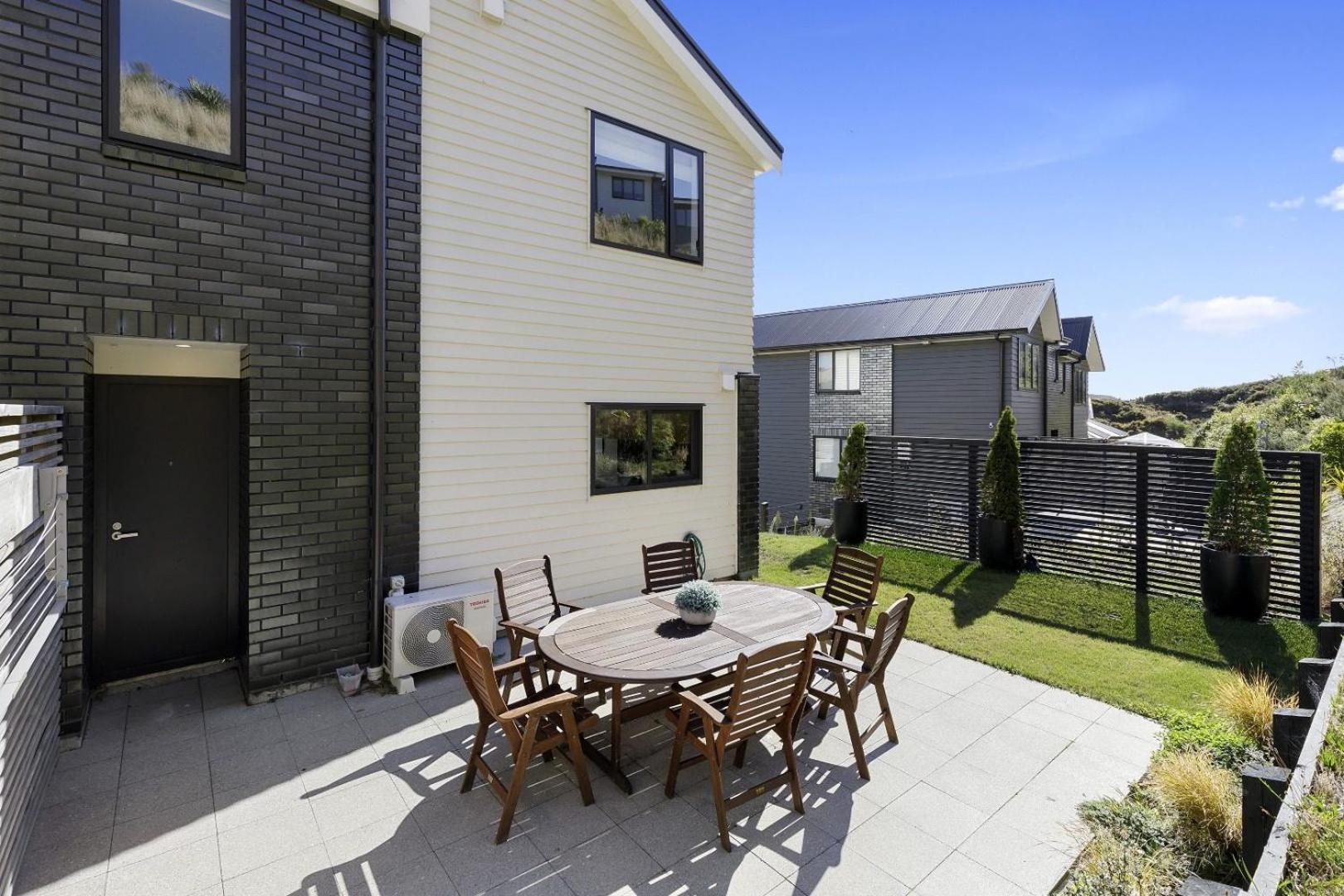 Whitby Townhouse Villa Porirua Luaran gambar